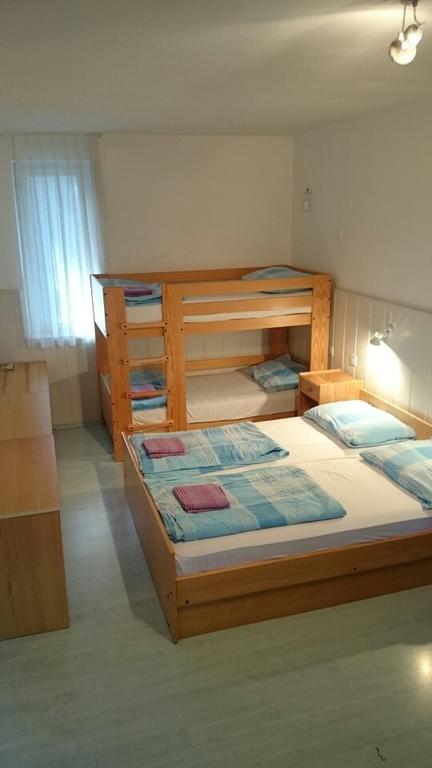 Dom Mladinske Knjige Fiesa Pension Piran Buitenkant foto